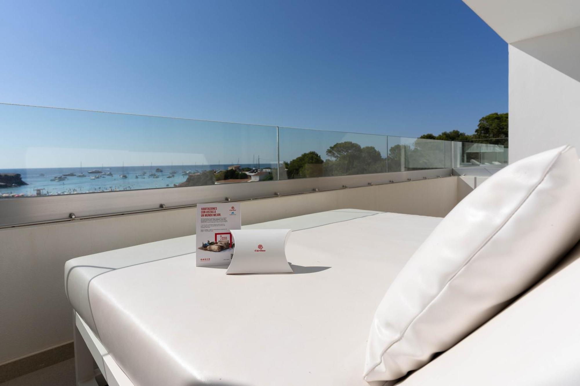 Hotel Cala Saona & Spa Экстерьер фото