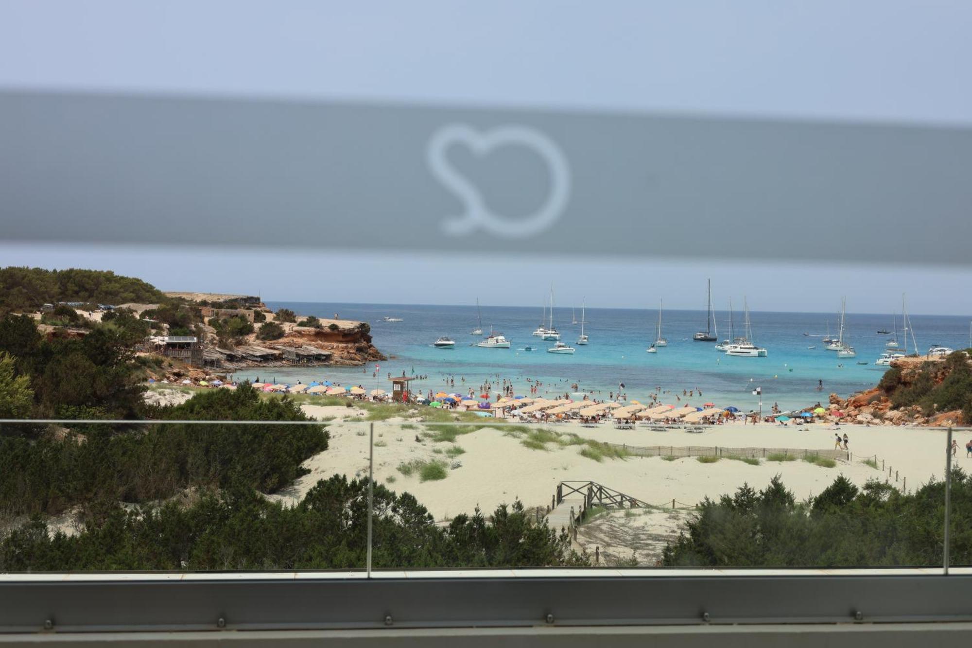 Hotel Cala Saona & Spa Экстерьер фото