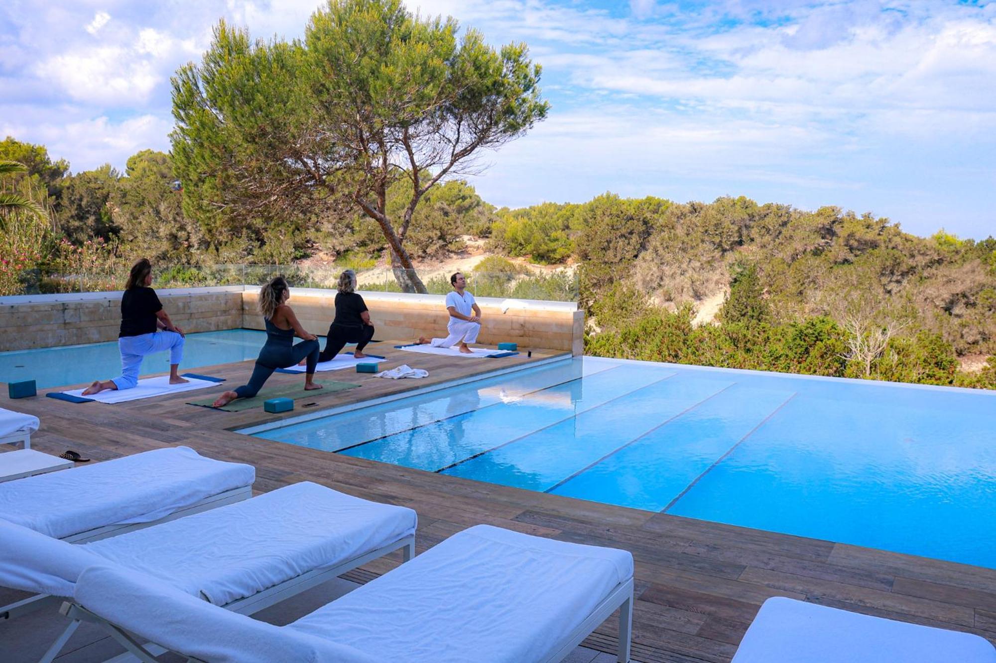 Hotel Cala Saona & Spa Экстерьер фото