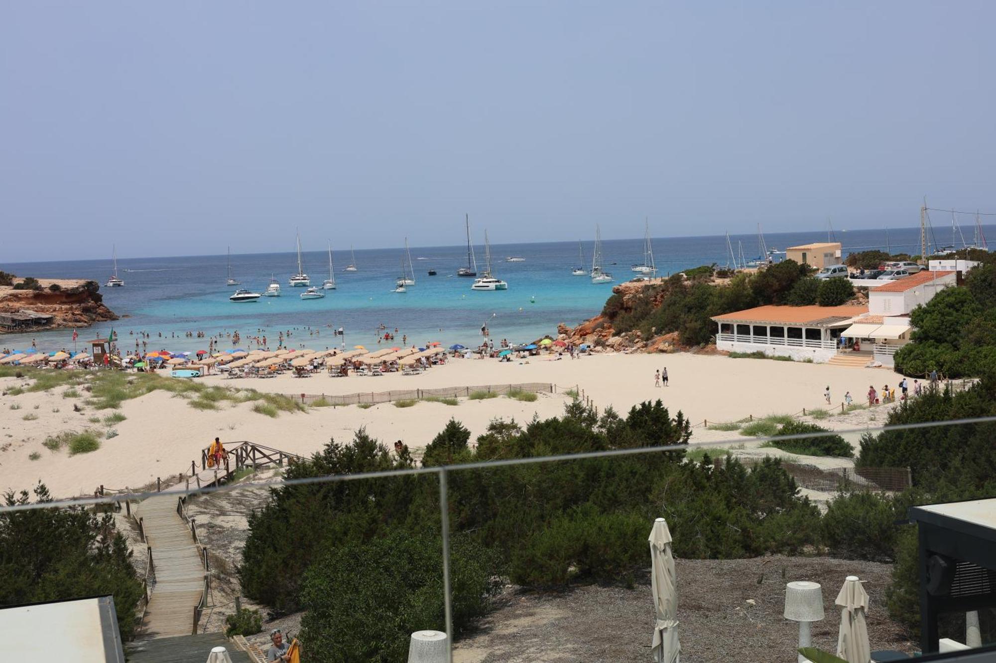 Hotel Cala Saona & Spa Экстерьер фото